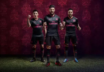 zwart-roze-arsenal-3e-shirt-2017-2018.jpg