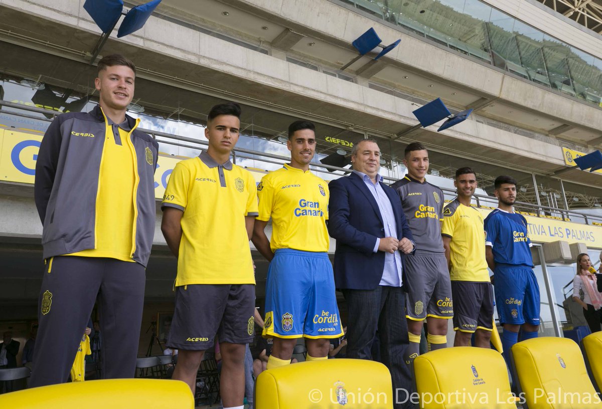 las-palmas-voetbalshirts-2017-2018.jpg