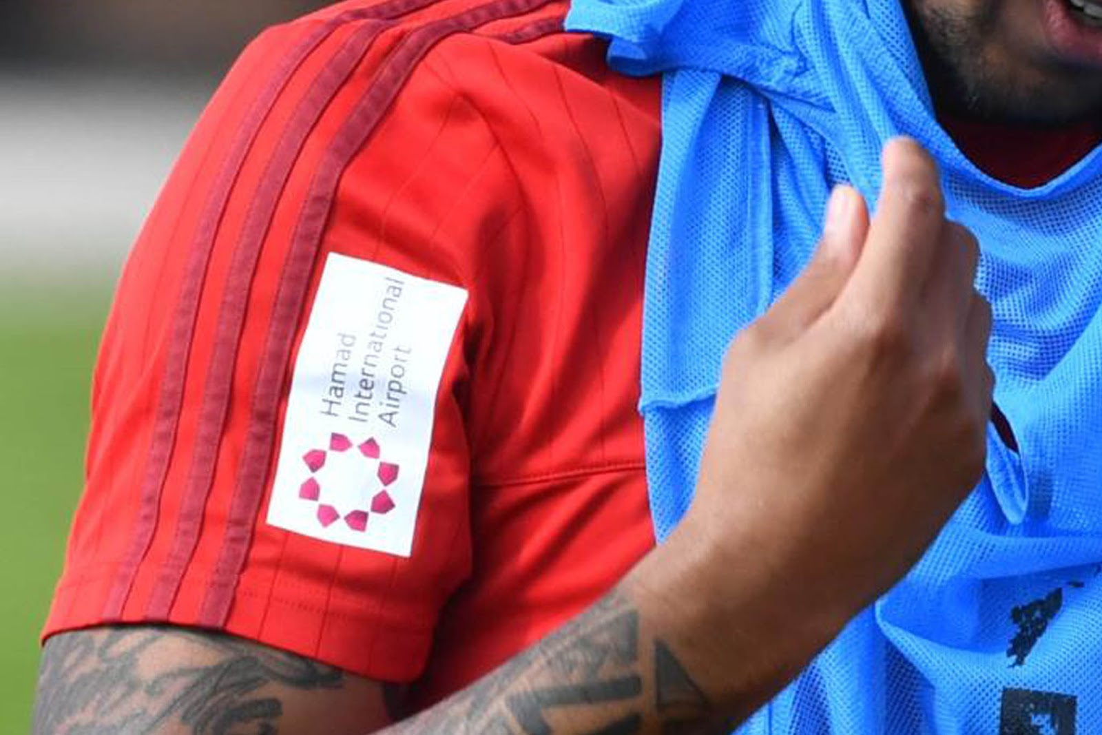 Hamad International Airport nieuwe mouwsponsor op Bayern München voetbalshirt