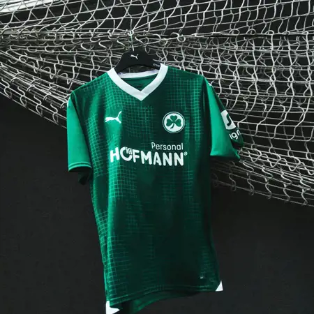 SpVgg Greuther Fürth voetbalshirts 2023-2024