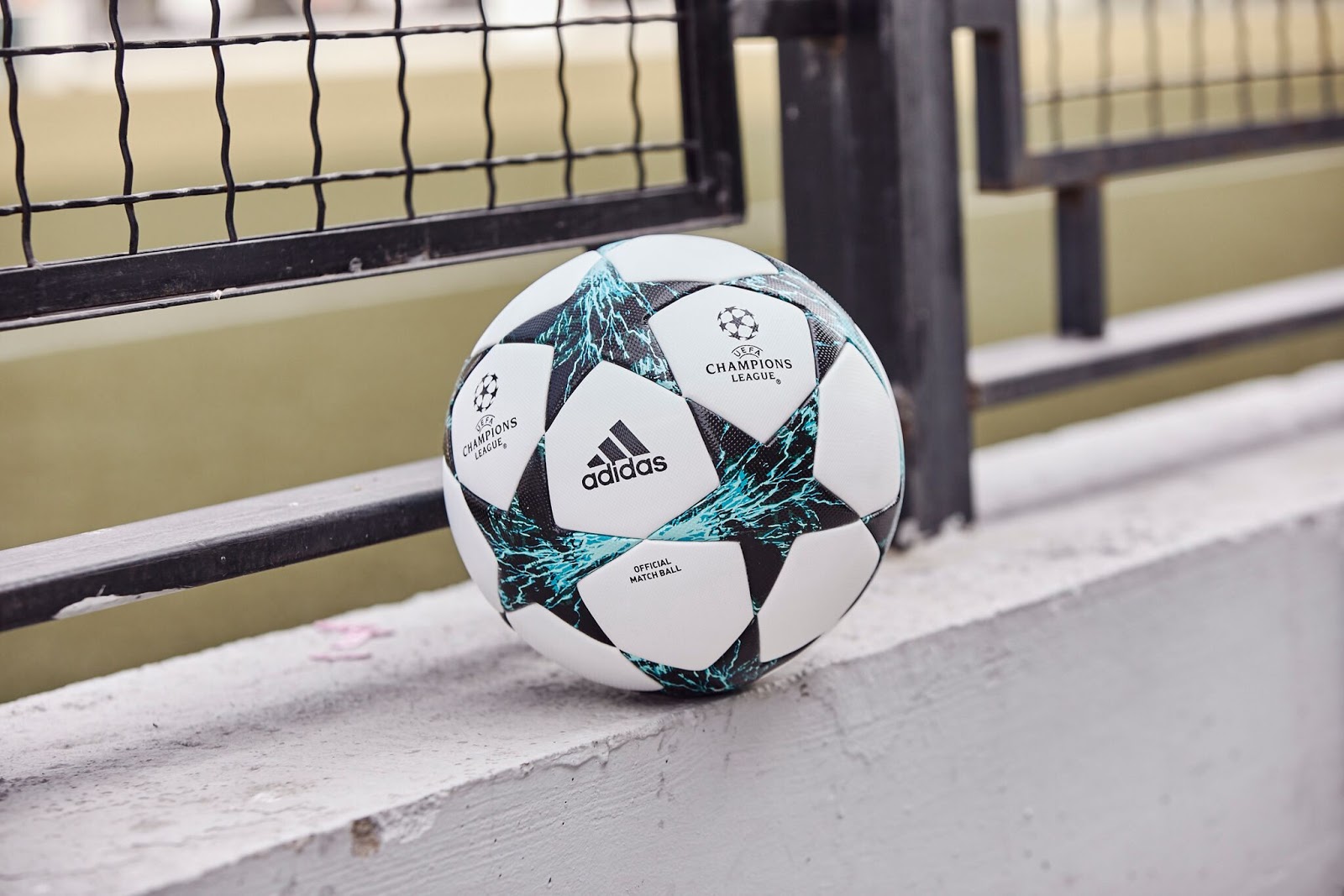 Donker worden Recreatie Geweldig Officiële adidas Champions League wedstrijd voetbal 2017-2018 -  Voetbalshirts.com