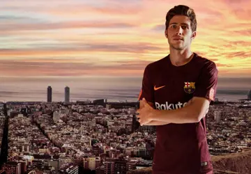 barcelona-camo-shirt-2017-2018.jpg
