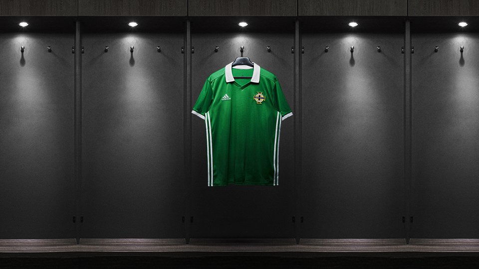 noord-ierland-voetbalshirt-2018-2019.jpg