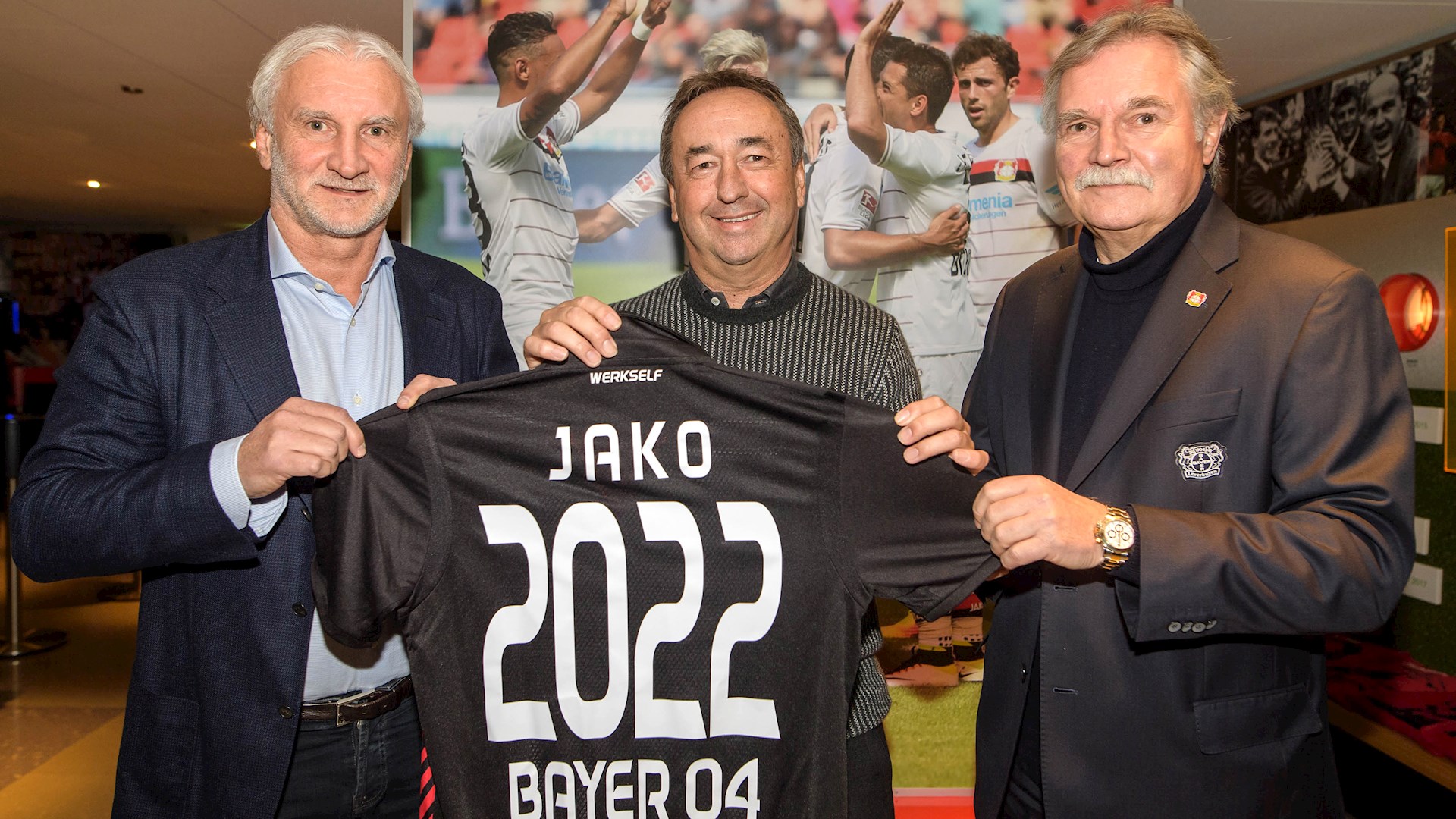 bayer-leverkusen-jako.jpg