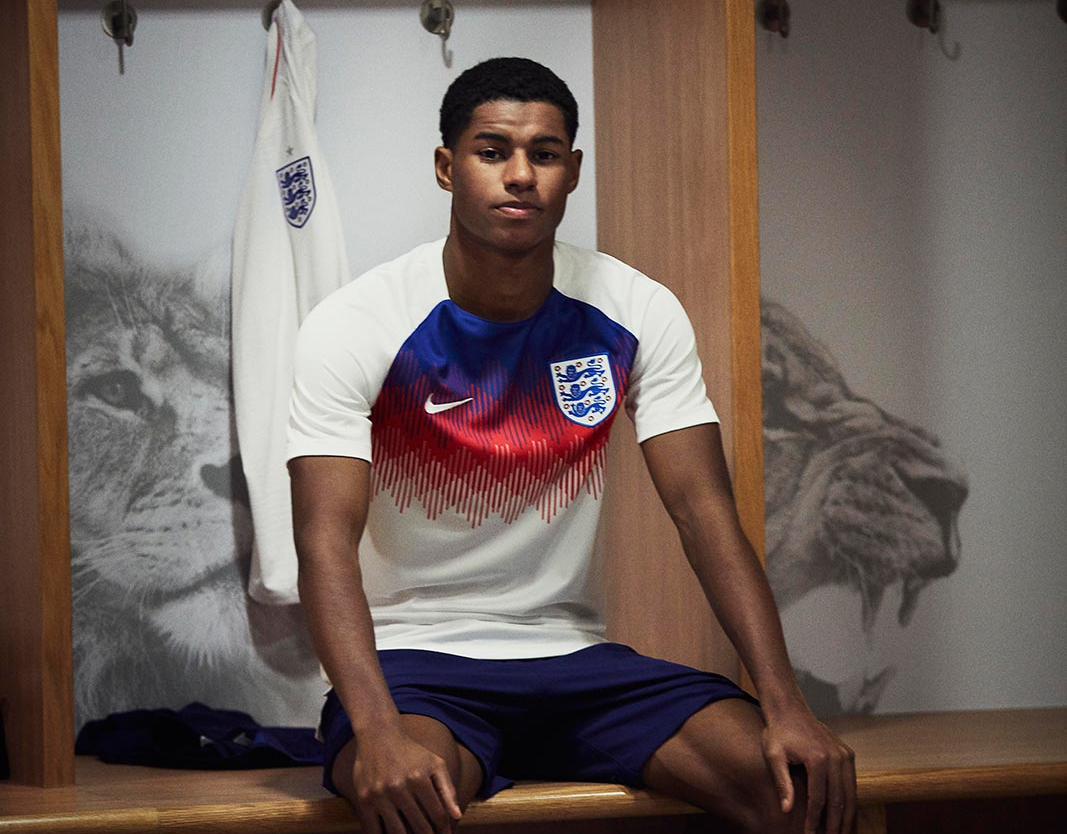 Nike lanceert geweldig retro Engeland warming-up shirt voor 2018-2019