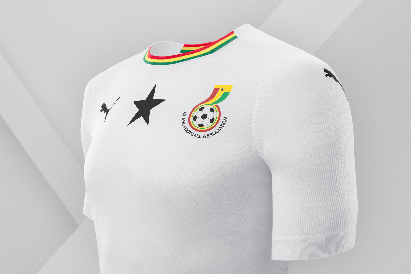 Detail-Ghana-uitshirt-2018-2019.jpg