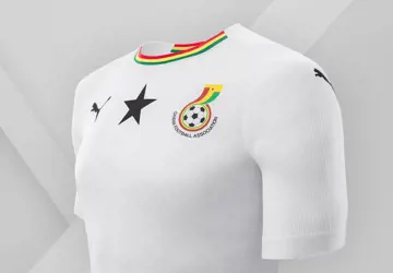 Detail-Ghana-uitshirt-2018-2019.jpg
