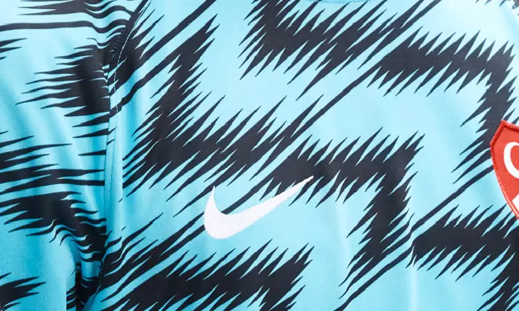 Turkije en Nike lanceren lichtblauw warming-up shirt voor 2108-2019