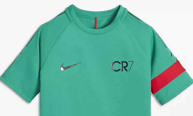 Nieuwe CR7 Ronaldo voetbalshirt en broekje geheel in stijl van Portugal