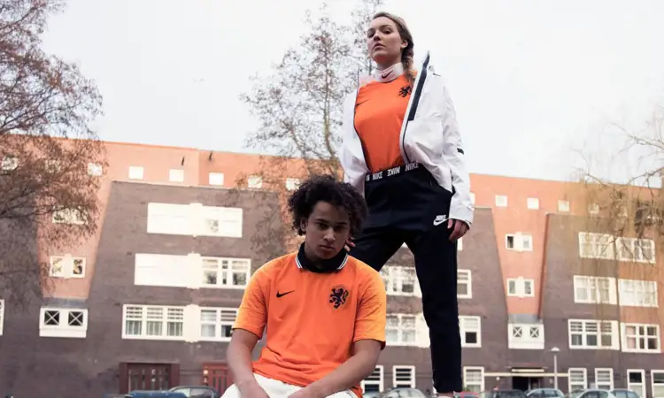 Oranje Leeuwinnen voetbalshirts 2018-2019