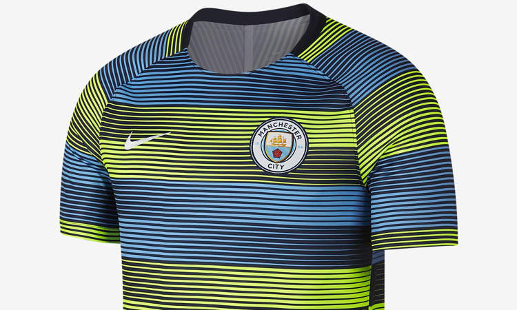 Manchester City warming-up shirt en trainingsshirt Voetbalshirts.com