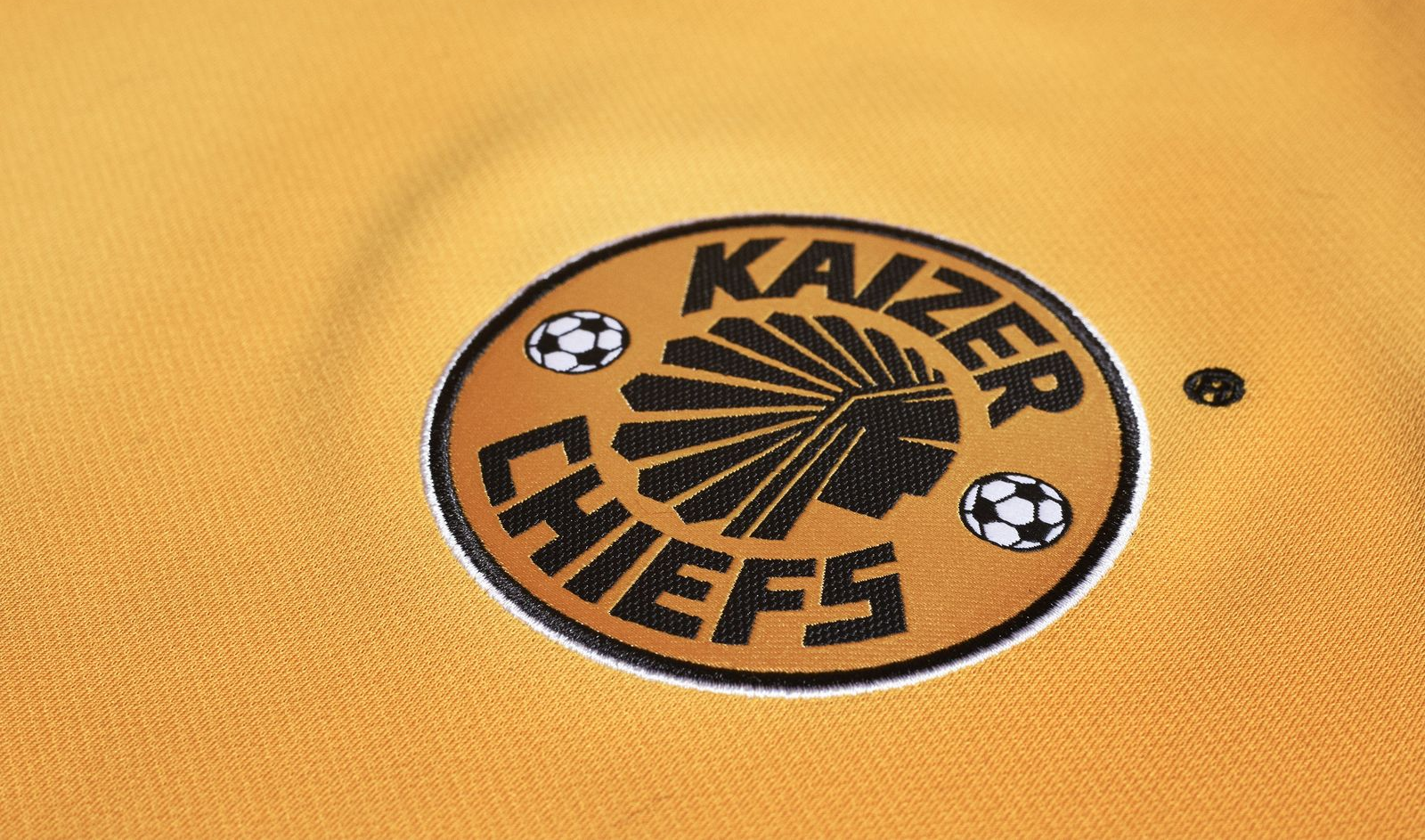 kaizer-chiefs-shirt-2018-2019.png