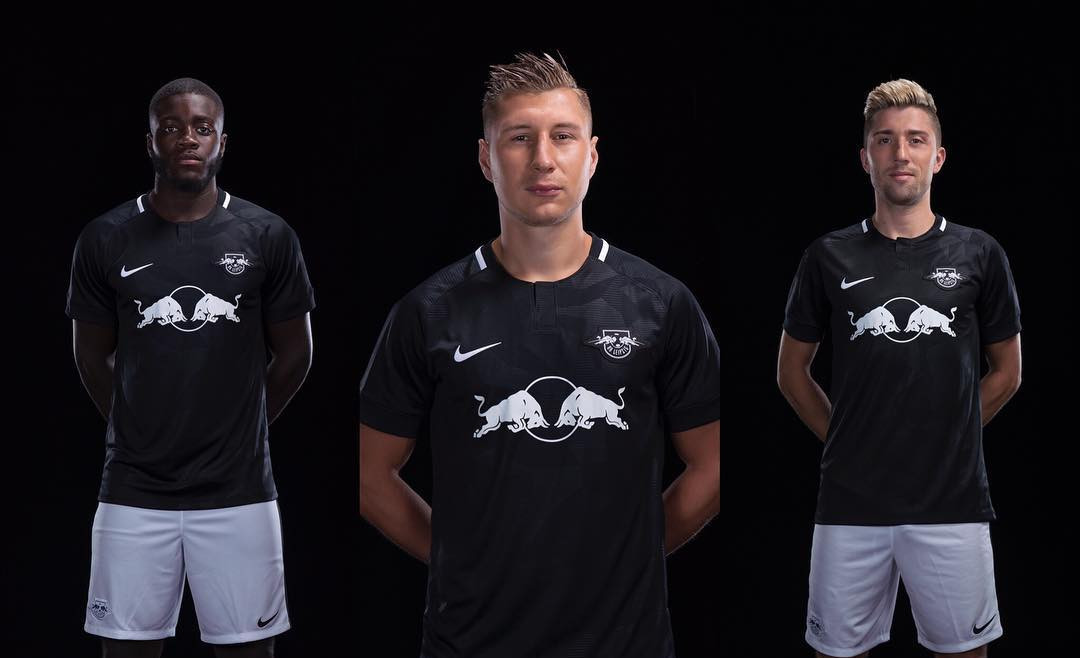 RB Leipzig 3e shirt 2018-2019 - Voetbalshirts.com