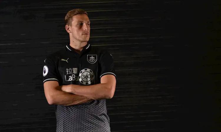 Burnley uitshirt en 3e shirt 2018-2019