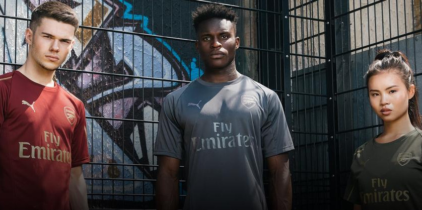 arsenal-trainingsshirt-2018-2019.jpg