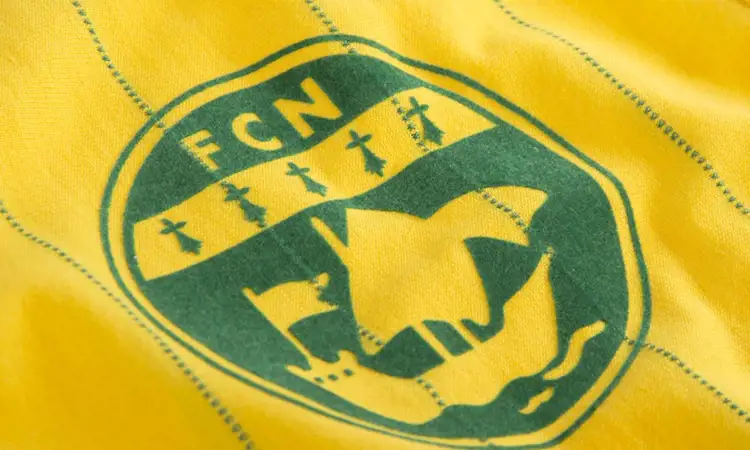 FC Nantes retro voetbalshirt 1982-1983