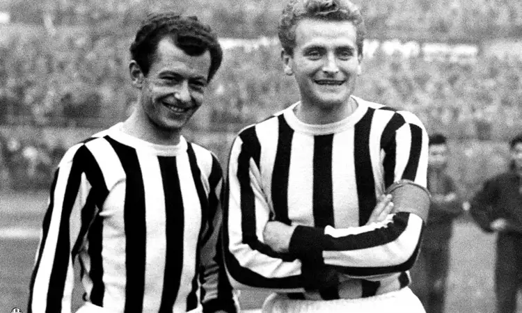 Het Juventus retro voetbalshirt met lange mouwen 1951-1952
