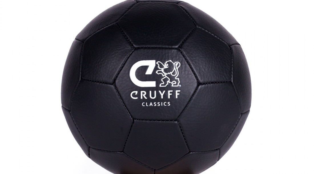 Cruyff-bal.jpg