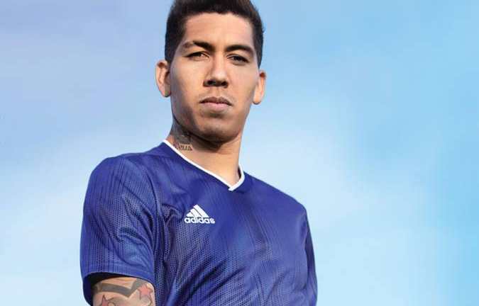 De adidas TIRO 19 teamwear voetbalshirts