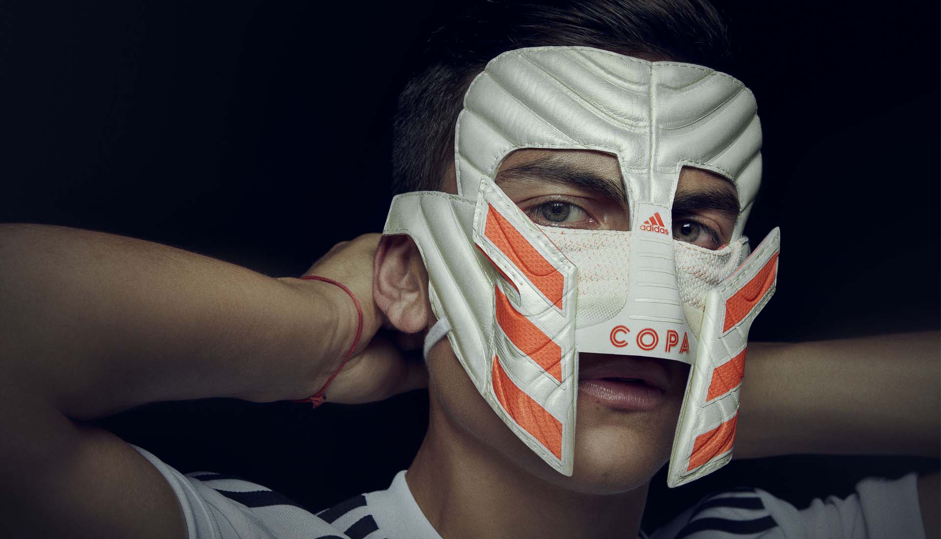 Mondkapjes van 2025 adidas