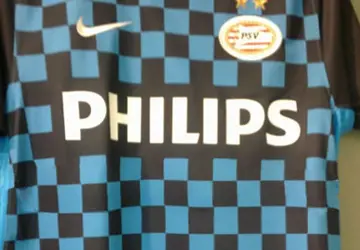 PSV_uitshirt_2011_2013(1).jpg