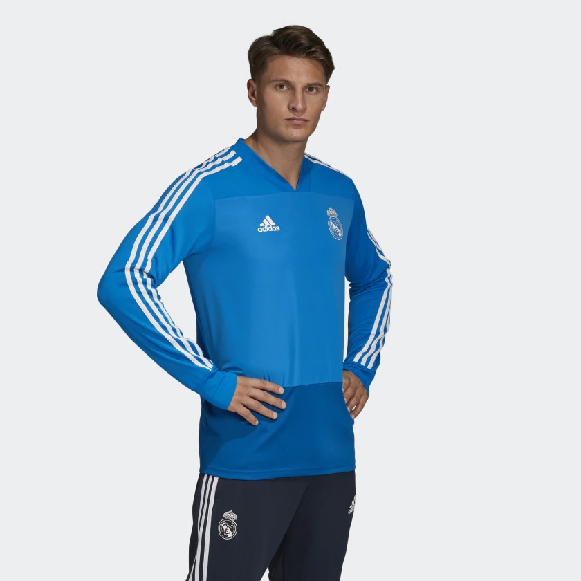 Jumping jack Ongemak hoop Het licht blauwe Real Madrid trainingspak voor 2019! - Voetbalshirts.com