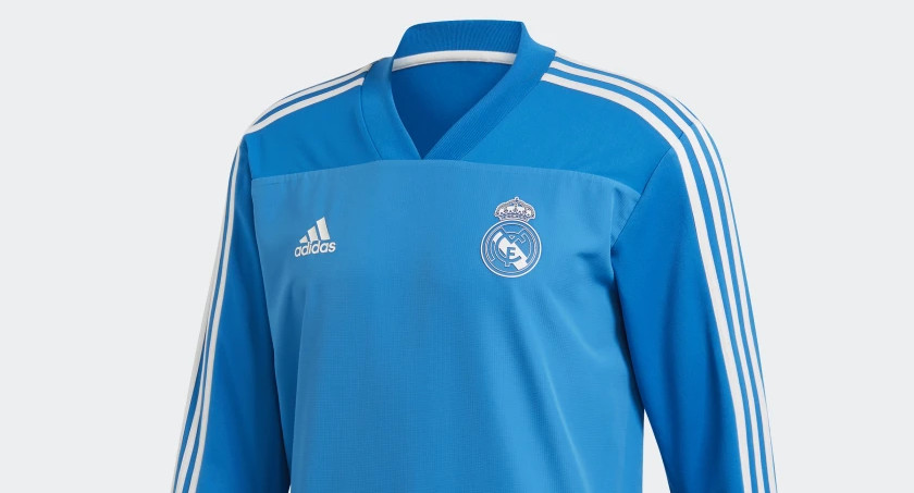real-madrid-pak-2019-licht-blauw-b.jpg