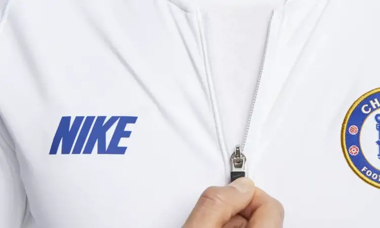 Het wit/blauwe Chelsea trainingspak voor 2019