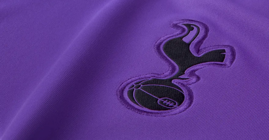 Het paarse Tottenham Hotspur trainingsshirt 2019