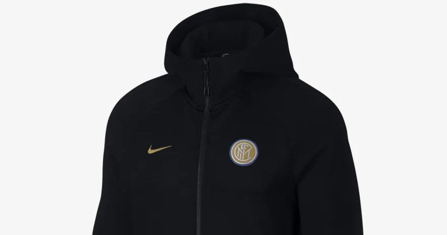 Inter Milan draagt zwart/goud tech fleece joggingspak in 2019