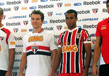 SAO_Paulo_voetbalshirts_2011.jpg