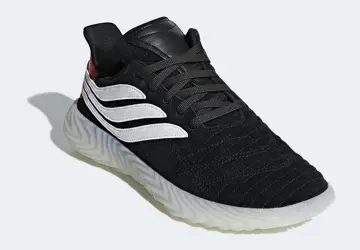 zwarte-adidas-sobakov-sneaker.jpg
