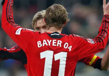 Bayer_Leverkusen_uitshirt_2011_2012(1).jpg