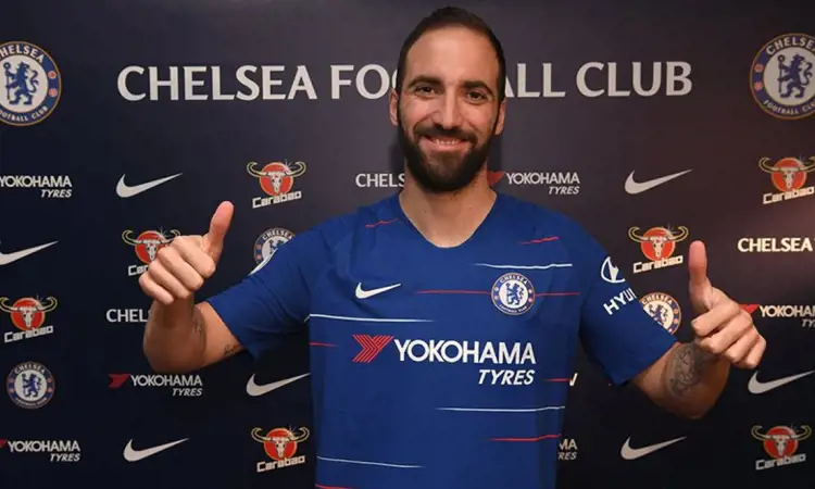 Het Chelsea voetbalshirt van Gonzalo Higuaín