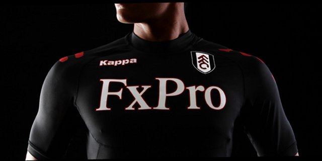 Fulham_uitshirt_2011_2012(1).jpg