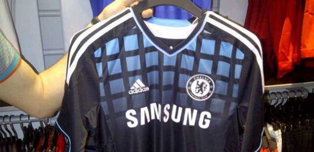 Chelsea_uitshirt_2011_2012.jpg