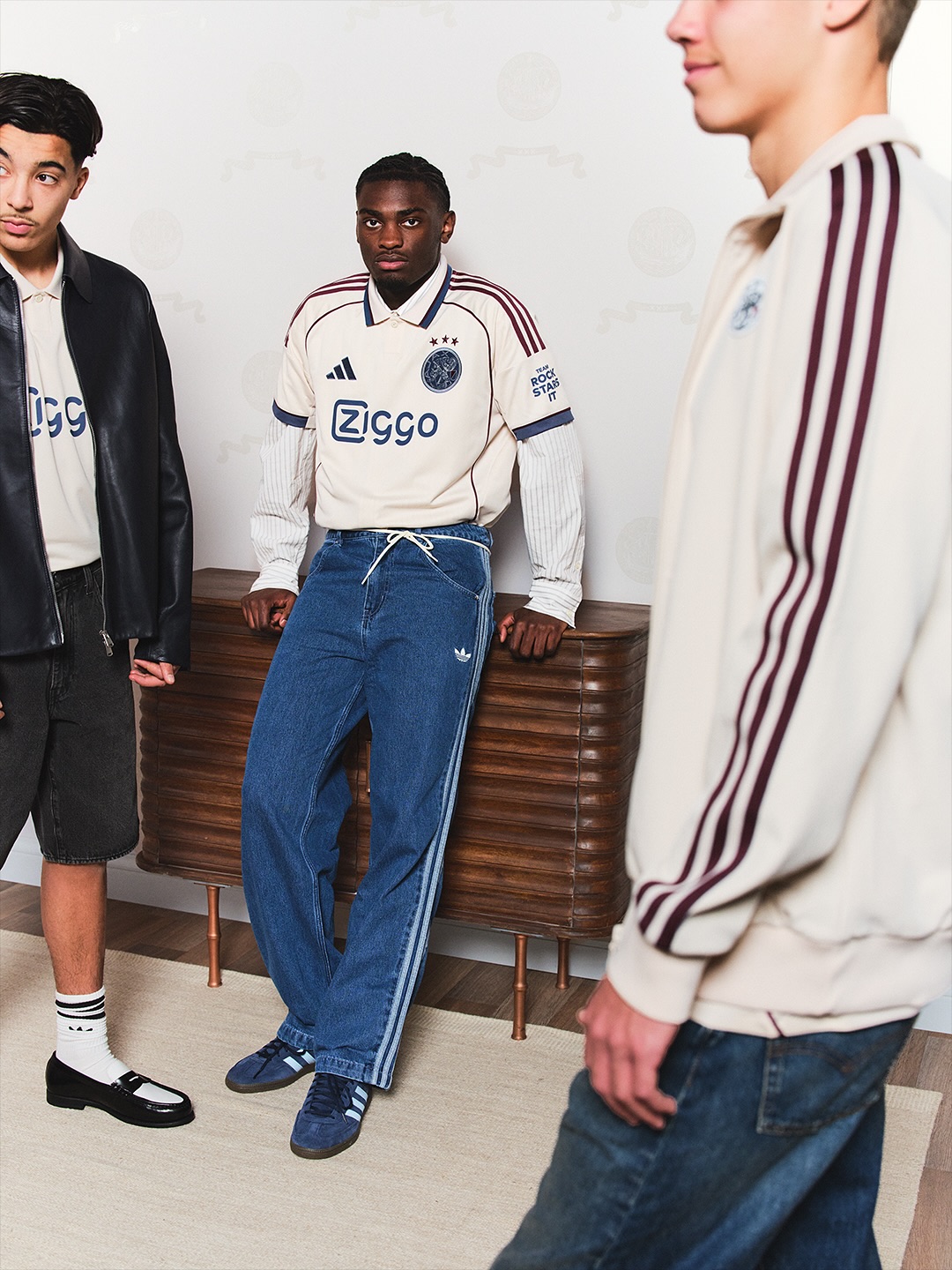 Ajax 3e shirt 2025-2026 geïnspireerd door oudste document Amsterdam