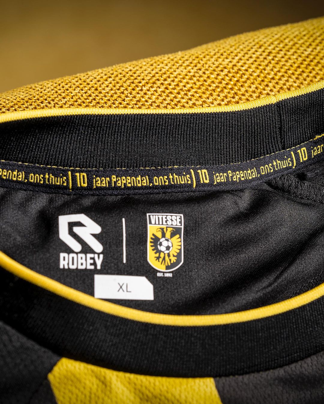 Vitesse voetbalshirts 2023-2024