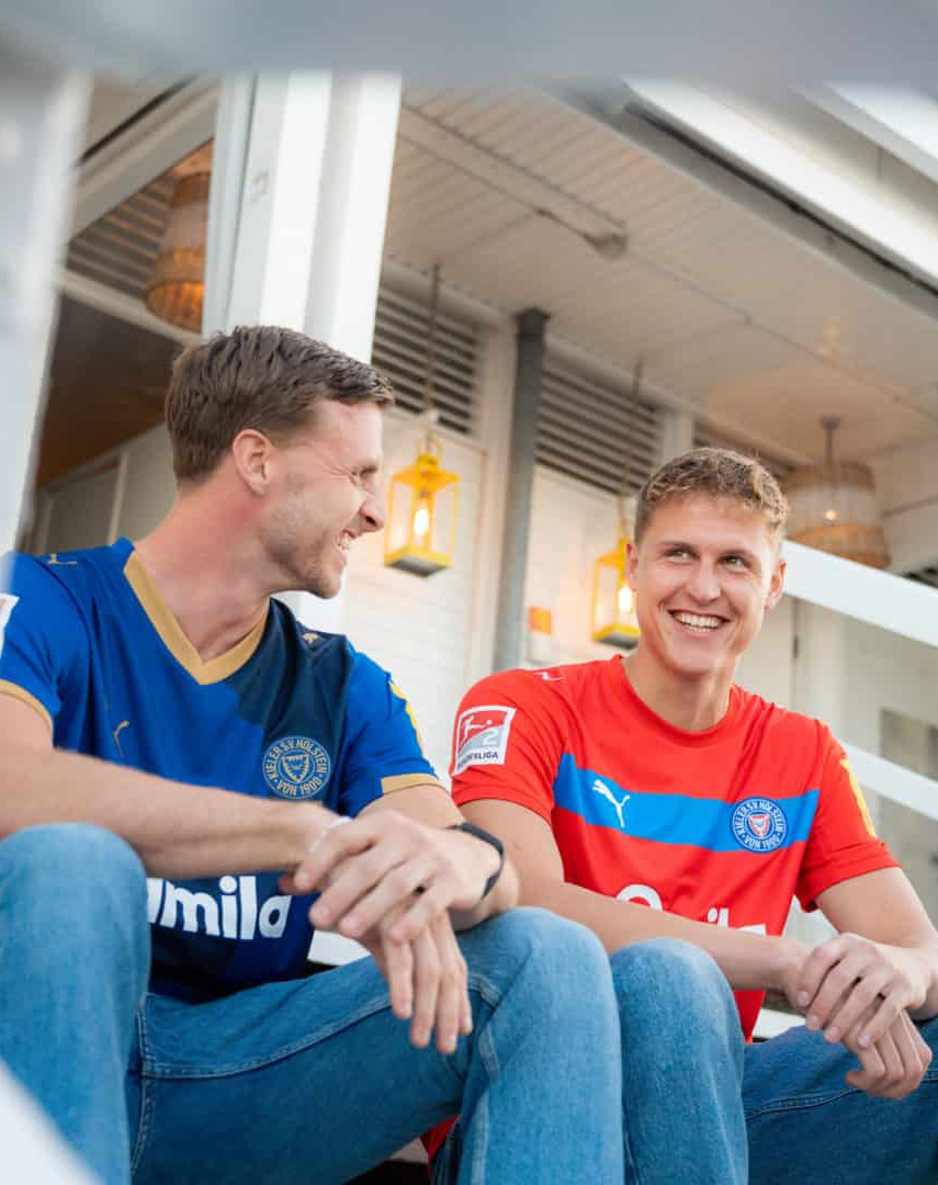 Dit zijn de Holstein Kiel voetbalshirts 2025-2026
