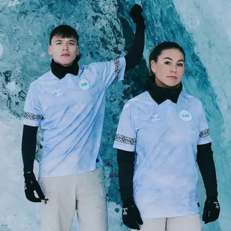 Dit zijn de fascinerende Groenland voetbalshirts 2025-2026 van Hummel