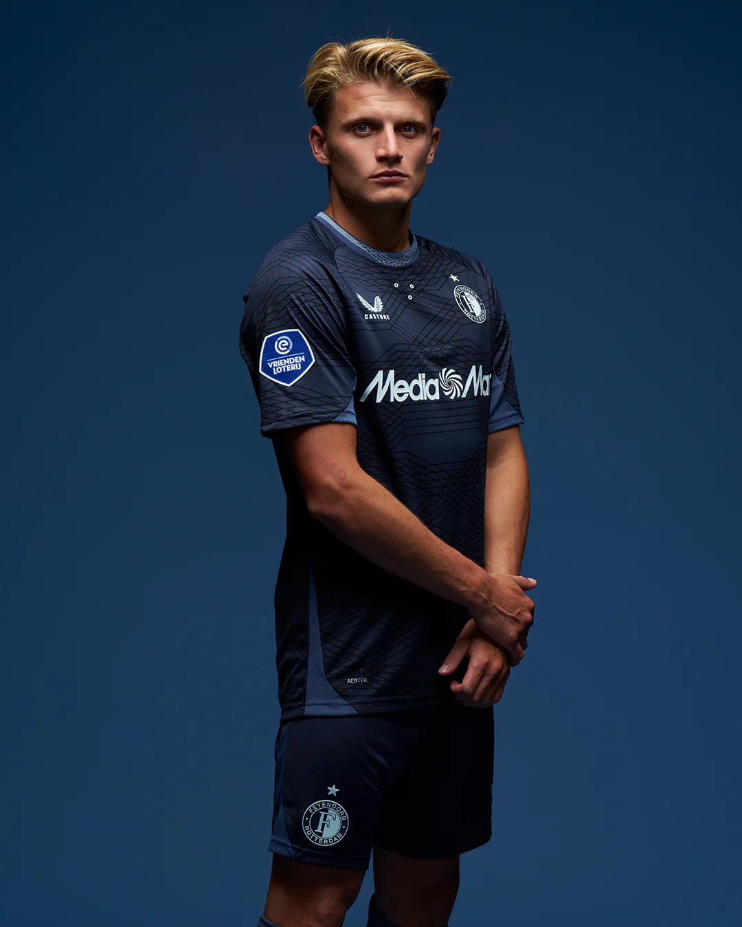 Feyenoord uitshirt 2025-2026 bevat graphic print!