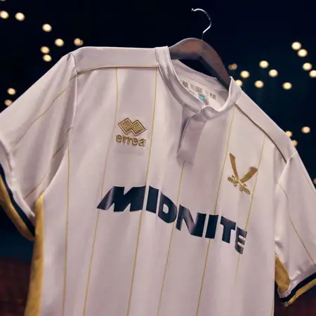 Sheffield United voetbalshirts 2025-2026: Eerbetoon aan de staalstad