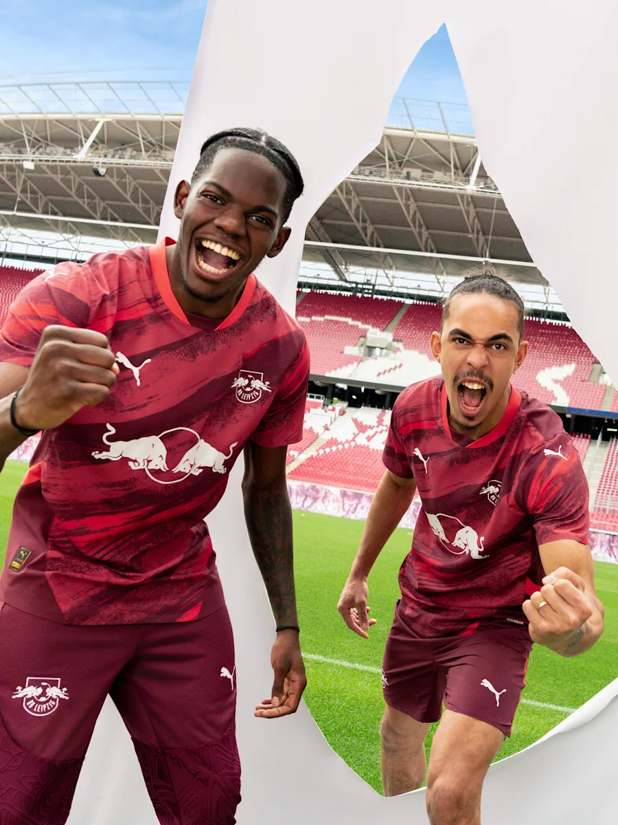 RB Leipzig voetbalshirts 2024-2025 geïnspireerd door universiteit en energie! 