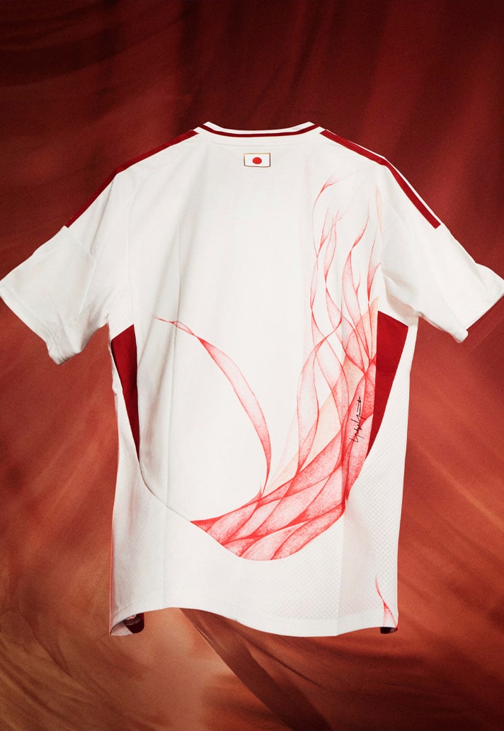Japan voetbalshirts 2024-2025 ontworpen door Yohji Yamamoto
