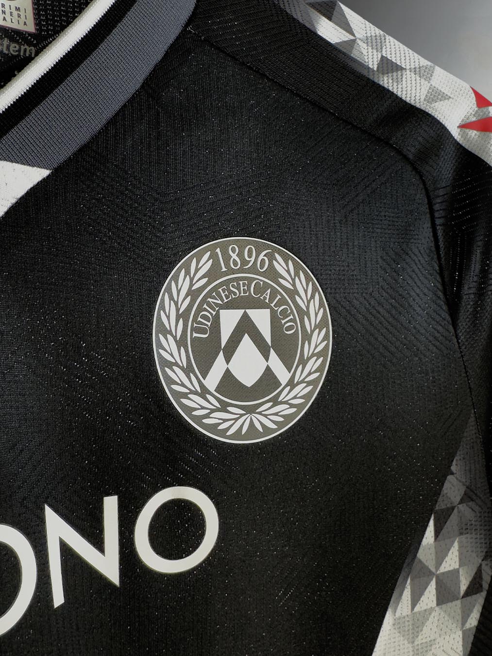 Udinese Calcio voetbalshirts 2025-2026 geïnspireerd door shirts jaren '90 en '00!
