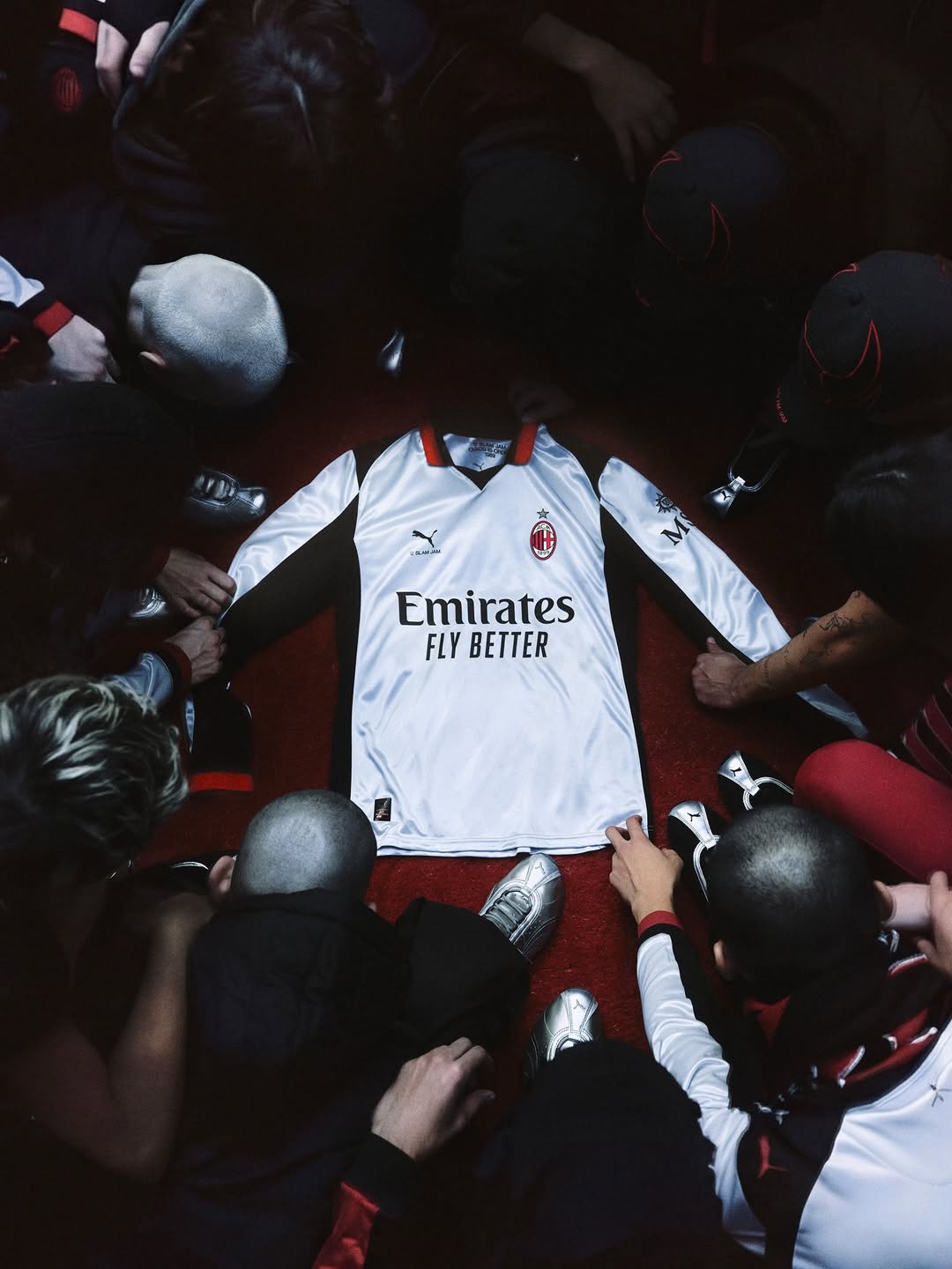 AC Milan en Puma bundelen krachten met Slam Jam voor 4e shirt 2026