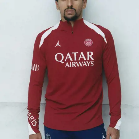 Paris Saint Germain 4e shirt 2024-2025 is blauw met vleugels!