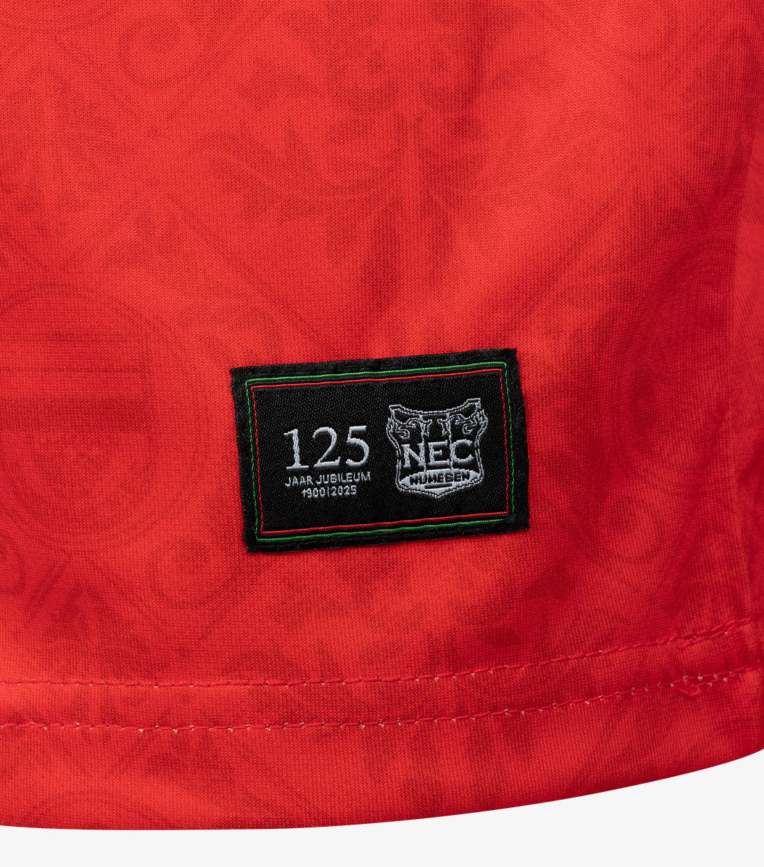 Dit zijn de zes N.E.C. Nijmegen voetbalshirts 2025-2026