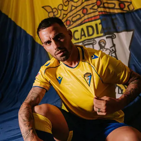 Cádiz CF voetbalshirts 2025-2026 ode aan Feniciërs