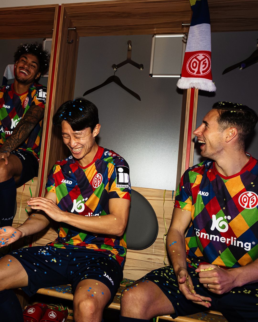 FSV Mainz carnaval voetbalshirt 2024-2025 geïnspireerd door Schwellkop Karlchen